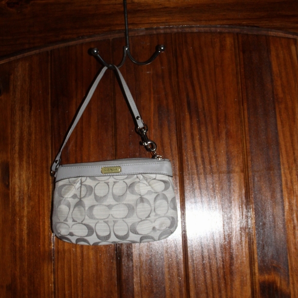 Coach Wristlet - Picture 8 of 14